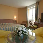 Santa Maria 3*