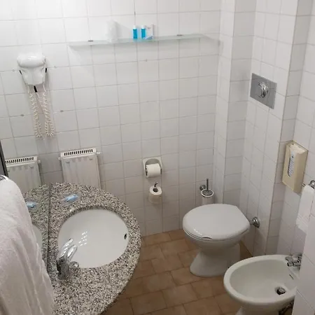 Santa Maria Hotell 3*