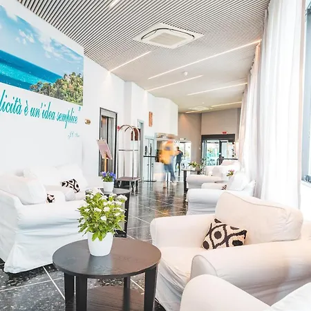 Hotell Santa Maria 3*