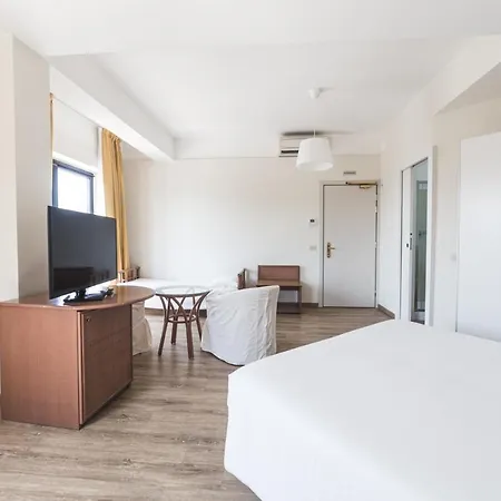 Santa Maria Hotell 3*