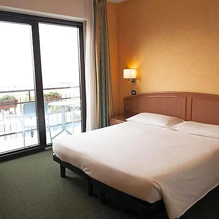 Hotel Santa Maria 3*